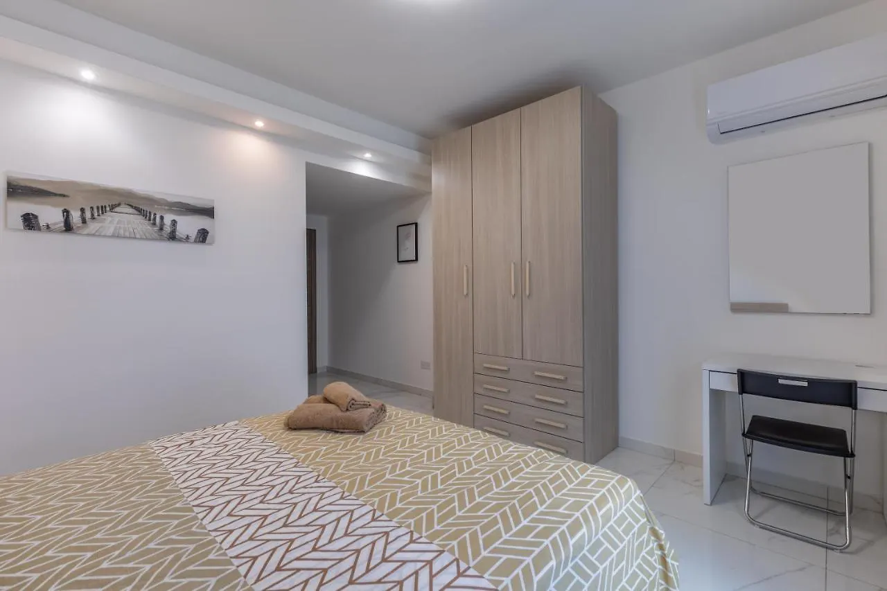 Terrace View-Stylish Two Bedrooms Fully Ac-Wifi Penthouse Msida