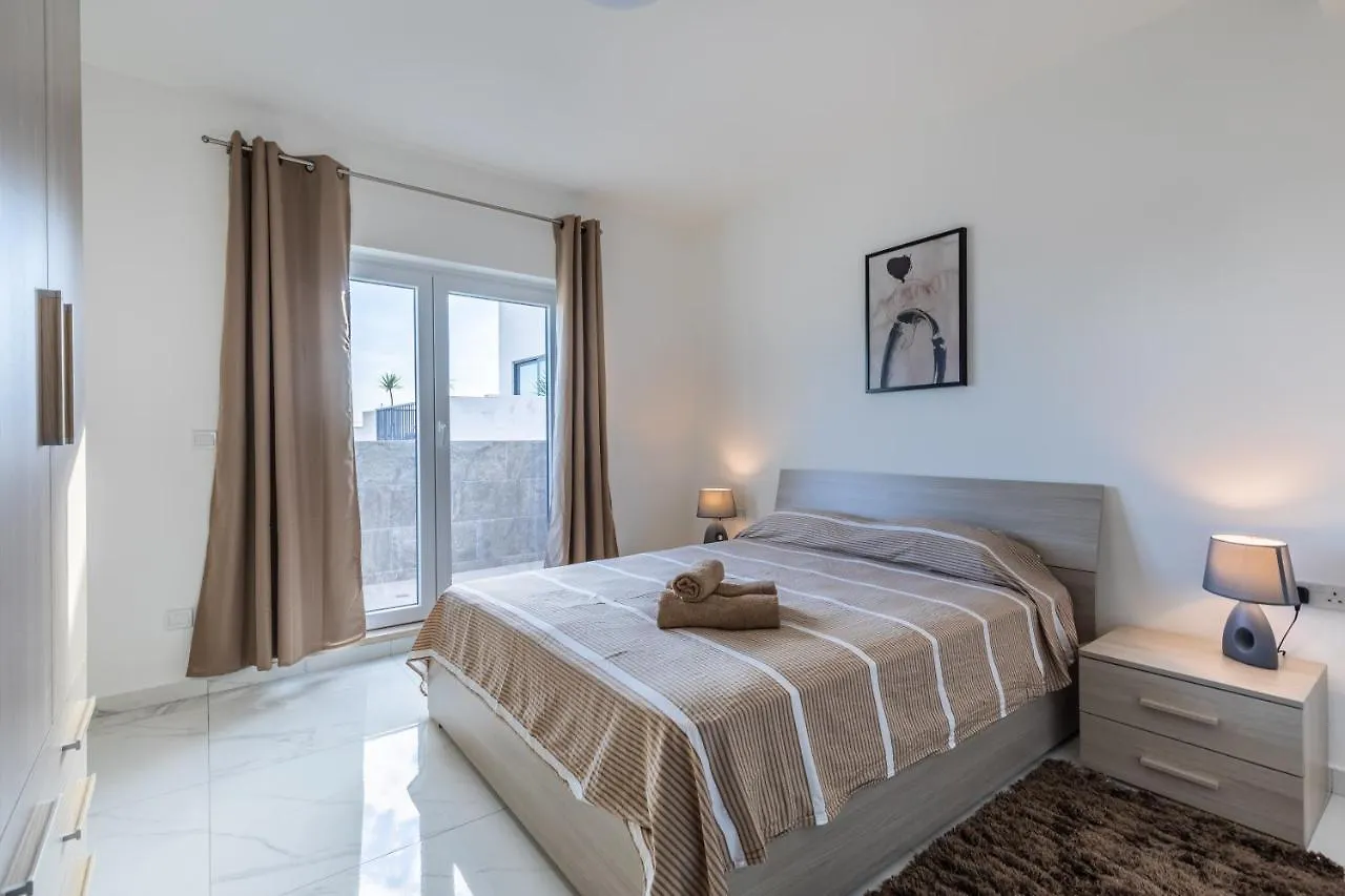 Apartment Terrace View-Stylish Two Bedrooms Fully Ac-Wifi Penthouse Msida Malta