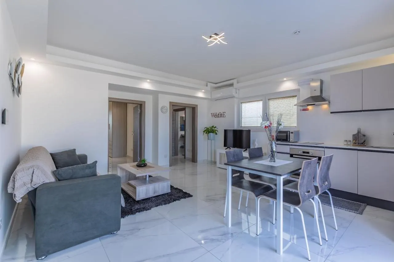 Apartamento Terrace View-Stylish Two Bedrooms Fully Ac-Wifi Penthouse Msida Malta