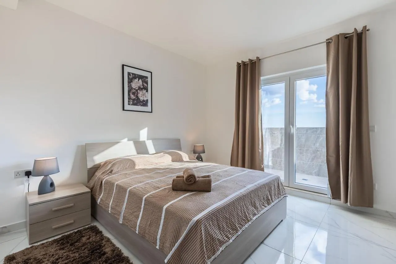 Terrace View-Stylish Two Bedrooms Fully Ac-Wifi Penthouse Msida